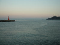 松崎港からは朝日を浴びた南アルプスを臨むことができました
