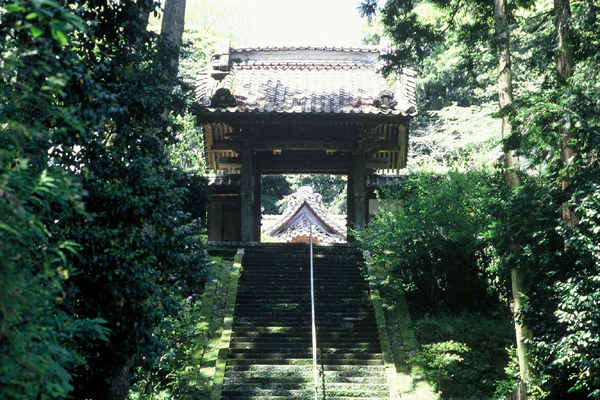 (743)帰一寺山門