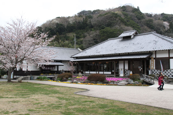 (3390)「道の駅」花の三聖苑