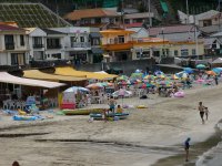 岩地海水浴場海の家
