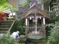 伊那下神社の神名水
