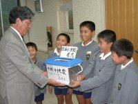 三浦小学校有志の募金活動