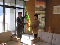 交通安全のぼり旗贈呈