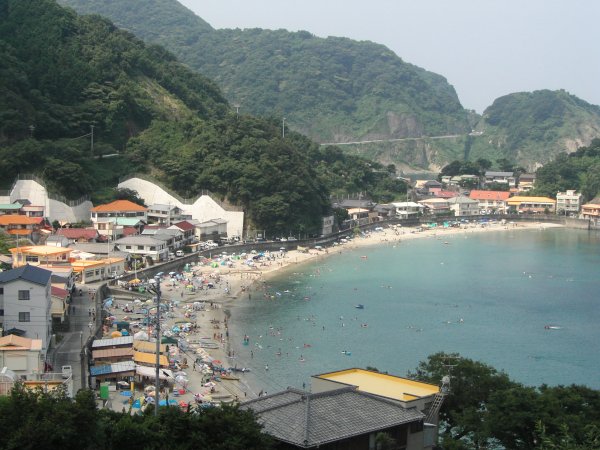 岩地海水浴場