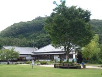 三聖苑ベンチ設置