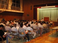 町政報告会（岩科小学校）