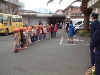 聖和保育園児達が勤労感謝訪問