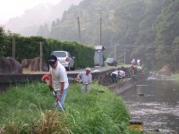 日赤奉仕団河川清掃