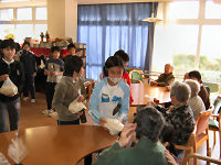 松小5年生十字の園訪問 松小5年生十字の園訪問