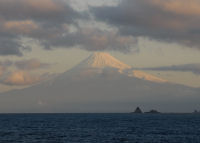 松崎から望む新春２日の富士山