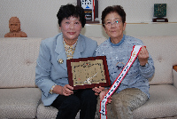 日赤奉仕団受章報告 日赤奉仕団受章報告