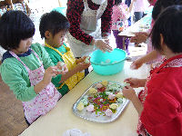 幼稚園団子作り 幼稚園団子作り