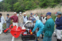 歩行型草刈り機実演会 歩行型草刈り機実演会
