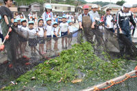 保育園地引網体験