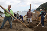 雲見海岸浜囲い設置
