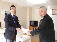 三信福祉協会から寄附