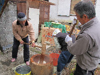 お餅つき