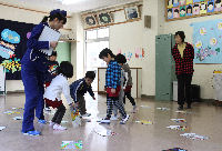 松崎幼稚園中川園で交通安全かるた大会