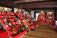 伊豆文邸で雛飾りの展示