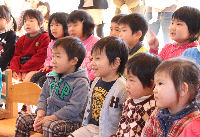 松崎幼稚園中川園で新入園児が１日体験入園
