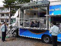 松崎小学校の４年生が起震車体験