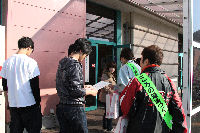 マックスバリュ松崎店で自殺対策強化月間のキャンペーン