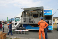 春のピカ市　起震車