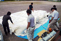 エアーテントの組み立て エアーテントの組み立て