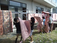 通学合宿布団干し